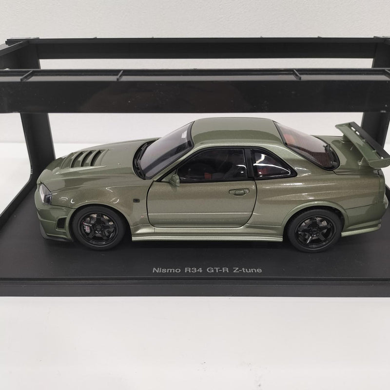 Load image into Gallery viewer, AUTOART Nissan GT-R R34 Z-tune Scale Model Car– Used