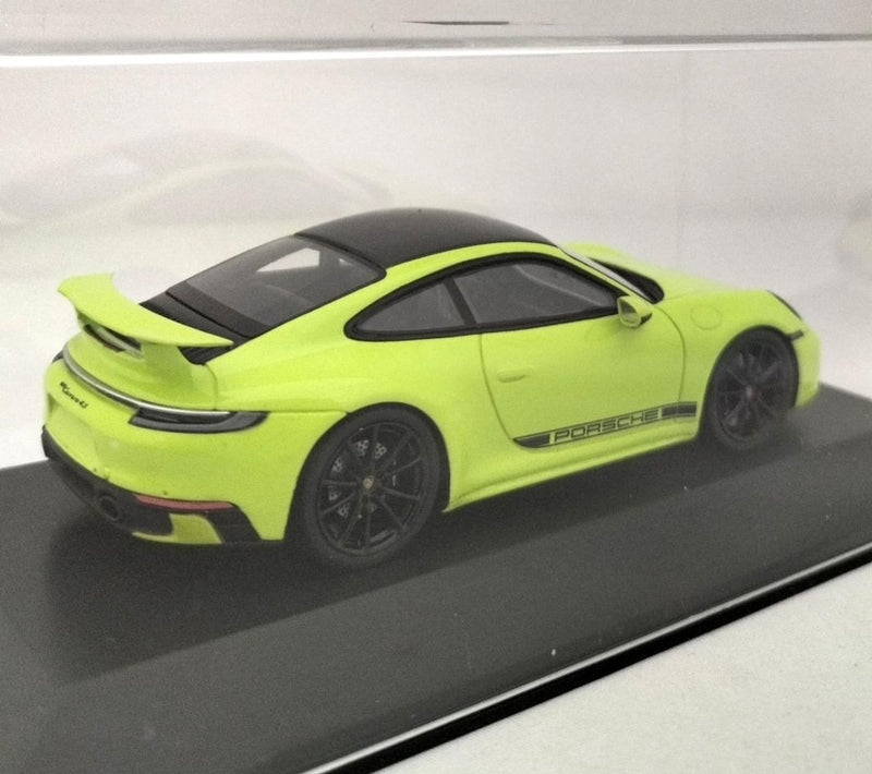 Laden Sie das Bild in Galerie -Viewer, SPARK Porsche 911 Carrera 4S Coupe (992) Aero Kit 2019 Acid Green 1/43– Used