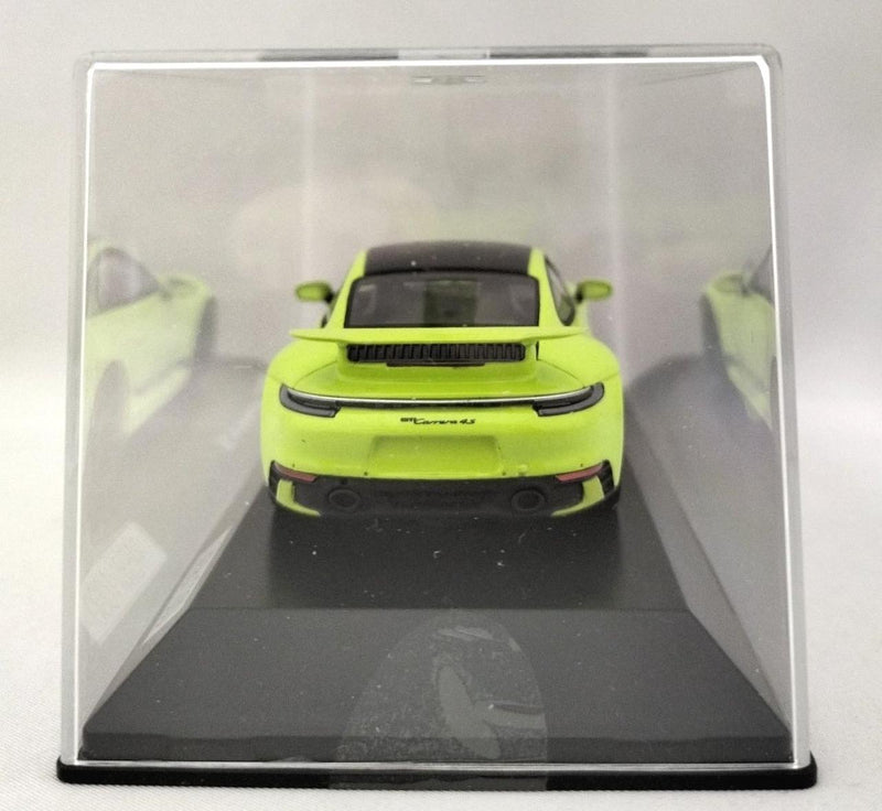 Laden Sie das Bild in Galerie -Viewer, SPARK Porsche 911 Carrera 4S Coupe (992) Aero Kit 2019 Acid Green 1/43– Used