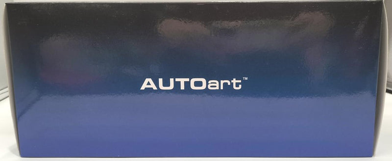 Load image into Gallery viewer, AUTOart Lamborghini Aventador LP750-4 SV 1/18 Scale Car– Used