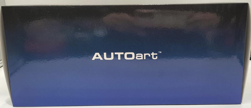 Load image into Gallery viewer, AUTOart Lamborghini Aventador LP750-4 SV 1/18 Scale Car– Used