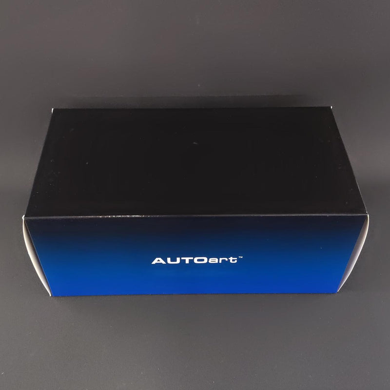 Load image into Gallery viewer, AUTOart Nissan Skyline GT-R (R34) V-SPEC II 1/18 Diecast Car– Used