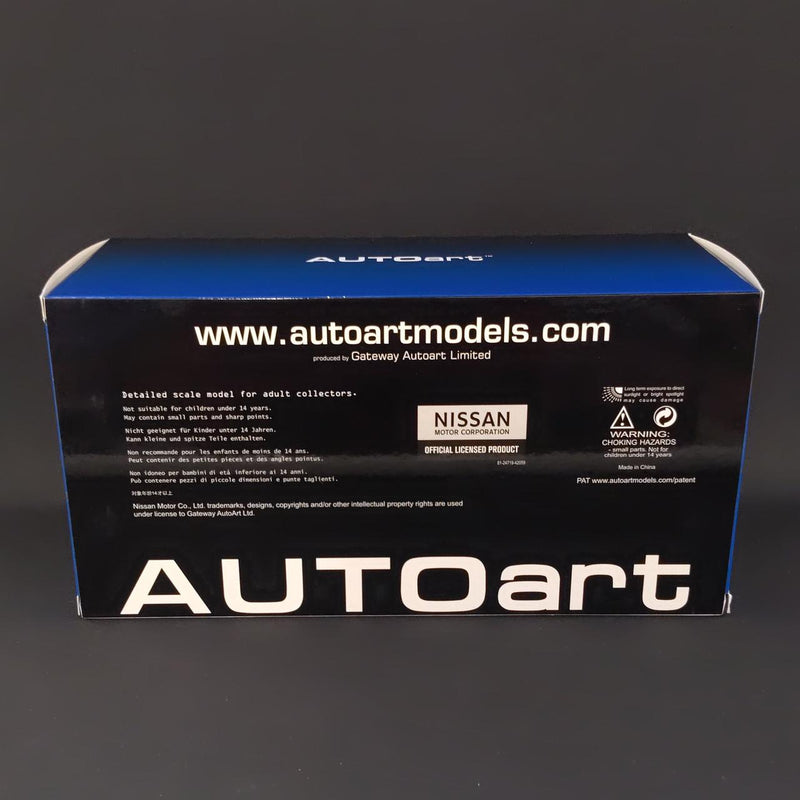 Load image into Gallery viewer, AUTOart Nissan Skyline GT-R (R34) V-SPEC II 1/18 Diecast Car– Used