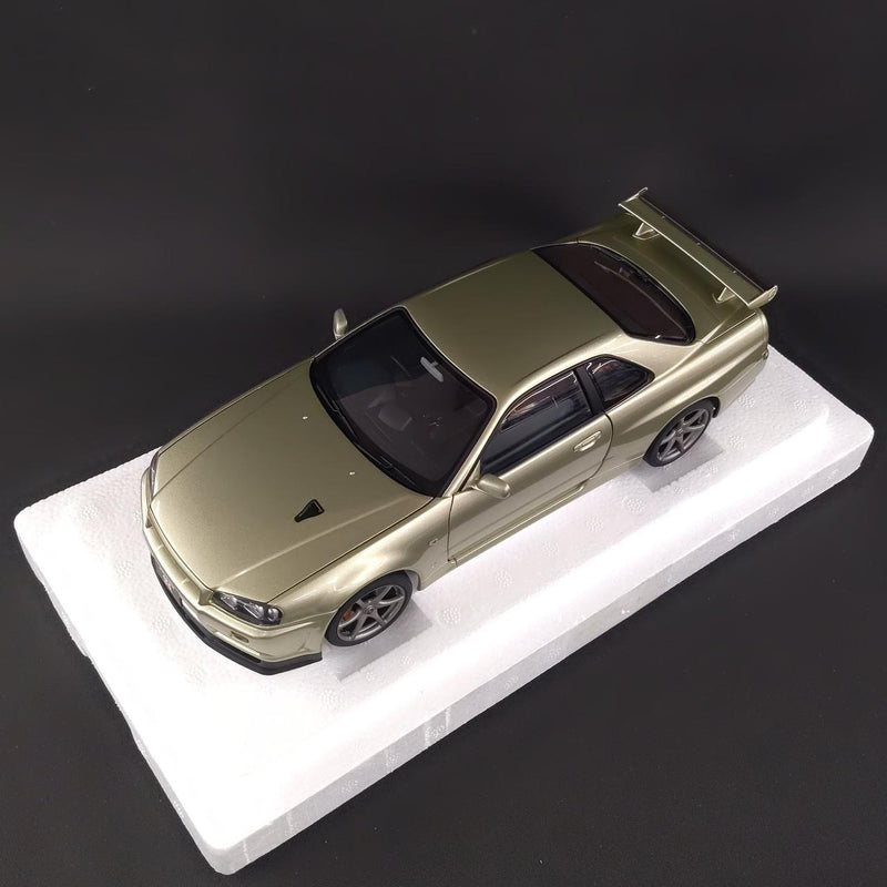 Load image into Gallery viewer, AUTOart Nissan Skyline GT-R (R34) V-SPEC II 1/18 Diecast Car– Used