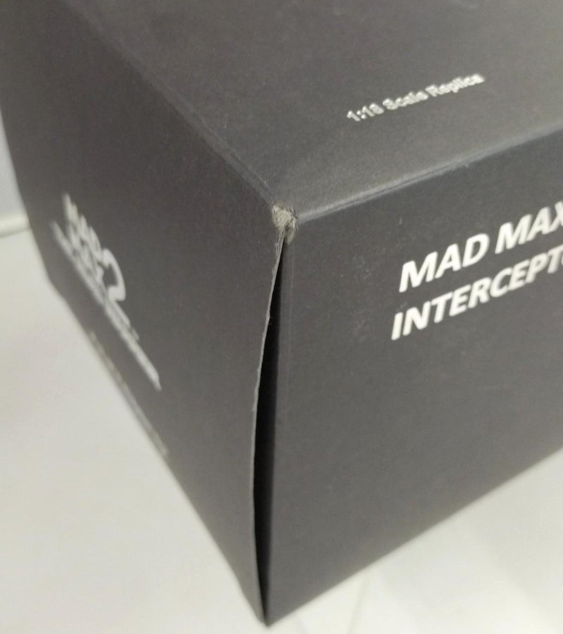 Laden Sie das Bild in Galerie -Viewer, AUTOART 1/18 MAD MAX 2 "The Road Warrior" Interceptor– Used