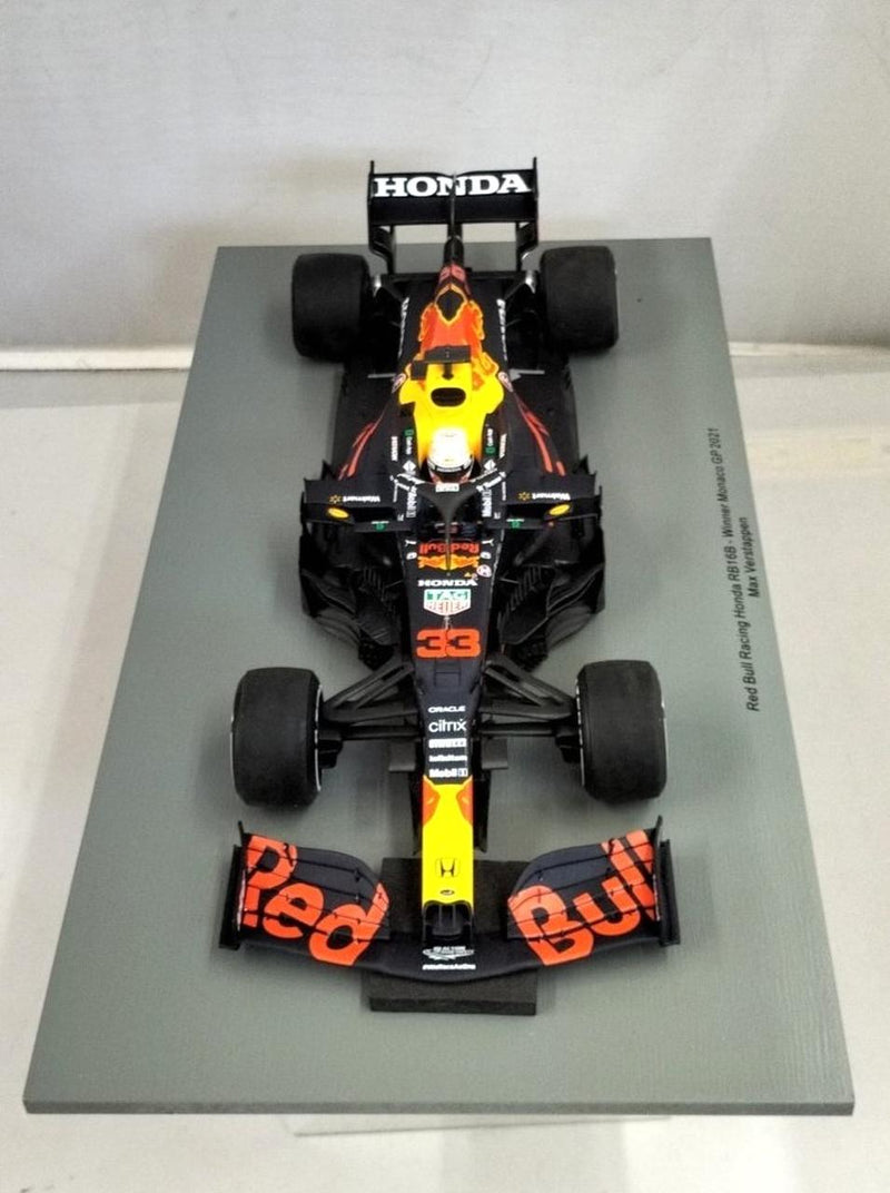 Laden Sie das Bild in Galerie -Viewer, SPARK 1/18 REDBULL RACING HONDA RB16B Scale Car– Used