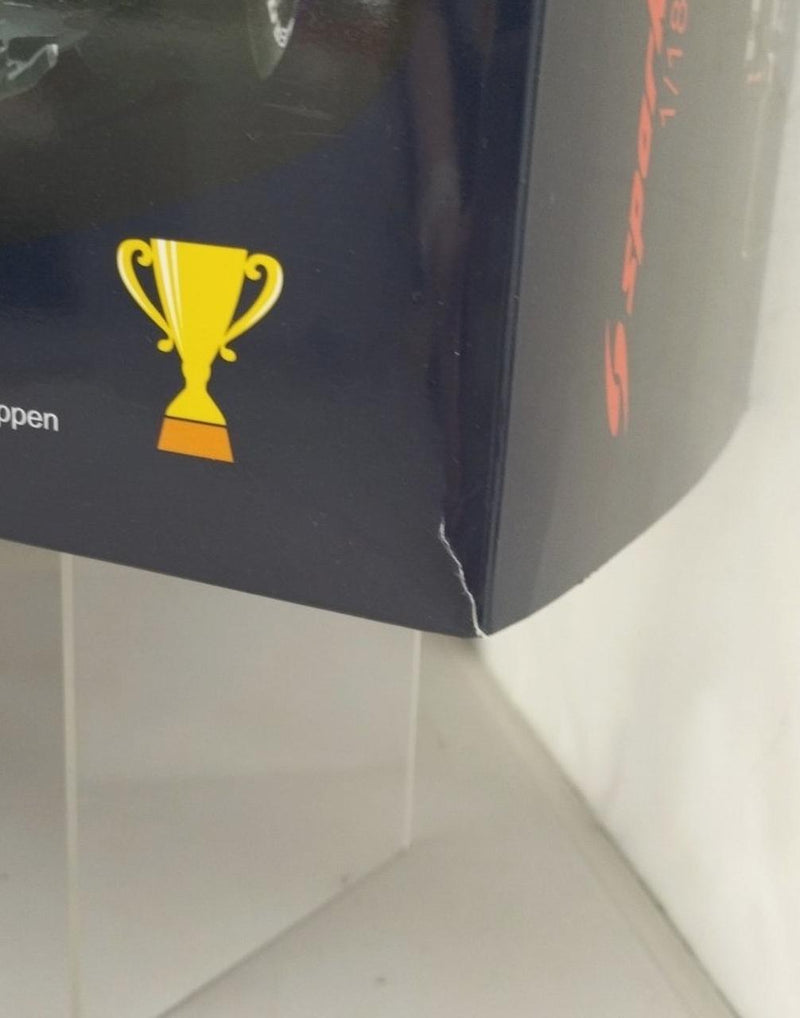 Laden Sie das Bild in Galerie -Viewer, SPARK 1/18 REDBULL RACING HONDA RB16B Scale Car– Used