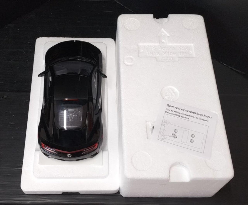 Laden Sie das Bild in Galerie -Viewer, AUTOart 1/18 Honda NSX (NC1) 2016 Berlina Black 1/18 Scale Car– Used