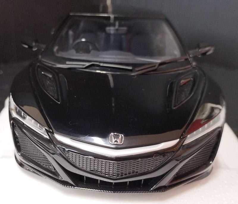 Laden Sie das Bild in Galerie -Viewer, AUTOart 1/18 Honda NSX (NC1) 2016 Berlina Black 1/18 Scale Car– Used