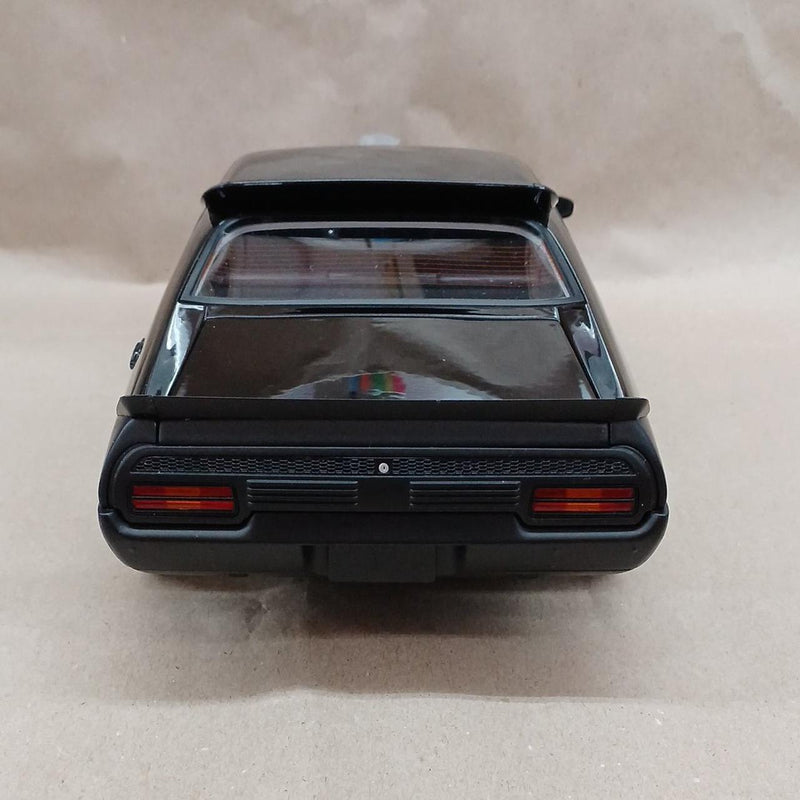 Laden Sie das Bild in Galerie -Viewer, AUTOART 1/18 Ford XB Falcon Tuned Version "The Interceptor"– Used