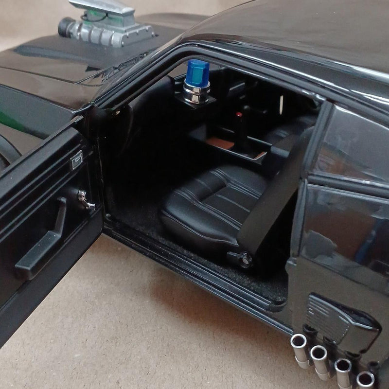 Laden Sie das Bild in Galerie -Viewer, AUTOART 1/18 Ford XB Falcon Tuned Version "The Interceptor"– Used