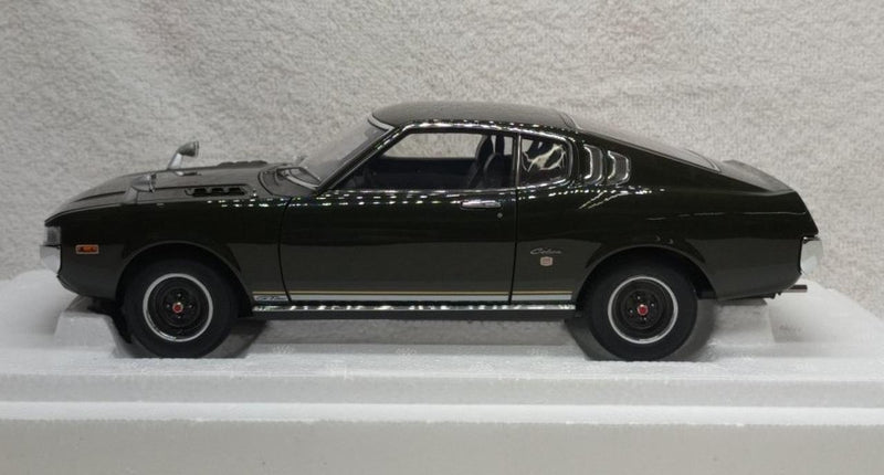 Load image into Gallery viewer, AUTOart Toyota Celica Liftback 2000GT (RA25) 1/18 Scale Car– Used