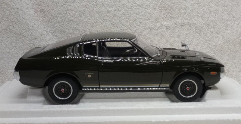 Load image into Gallery viewer, AUTOart Toyota Celica Liftback 2000GT (RA25) 1/18 Scale Car– Used