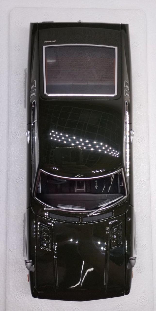 Load image into Gallery viewer, AUTOart Toyota Celica Liftback 2000GT (RA25) 1/18 Scale Car– Used