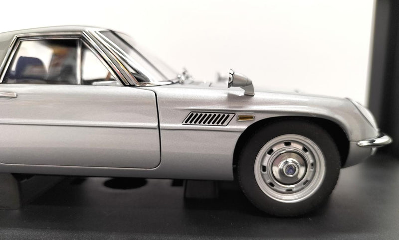 Load image into Gallery viewer, AUTOART Mazda COSMO SPORT 1/18 Scale Model Car– Used