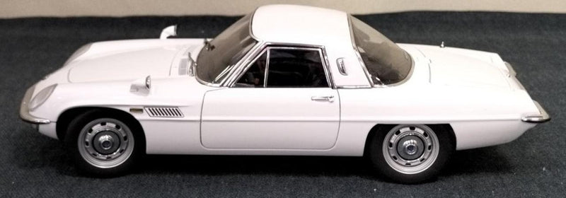 Laden Sie das Bild in Galerie -Viewer, AUTOart 1/18 MAZDA COSMO SPORT Scale Model Car– Used