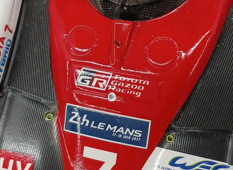 Laden Sie das Bild in Galerie -Viewer, SPARK 1/18 Toyota TS050 Scale Model Car– Used