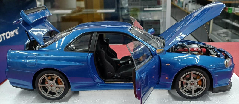 Load image into Gallery viewer, AUTOART NISSAN GT-R V-SPEC II 1/18 Diecast Car– Used