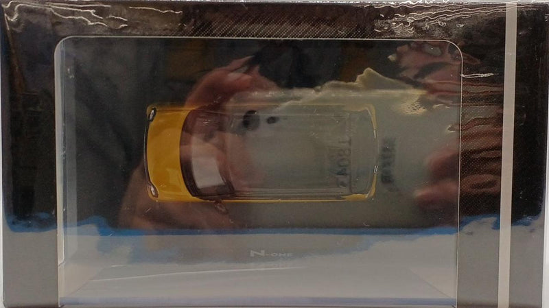 Cargue la imagen en el visor de la galería, HOBBY JAPAN PREMIUM YELLOW PEARL II 1/43 HONDA N-ONE RS 1/43 Scale Model Car– Used