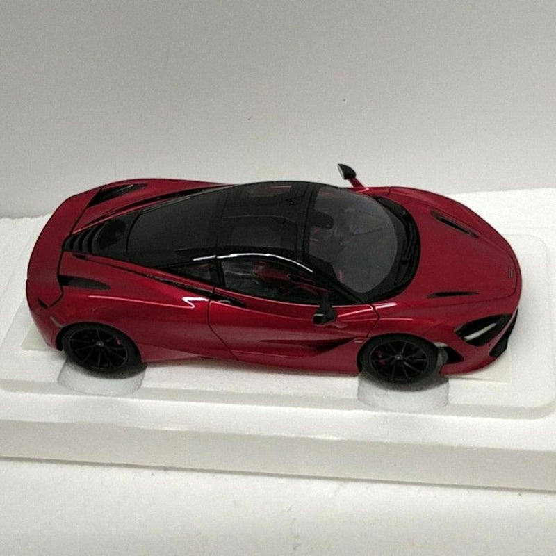 Laden Sie das Bild in Galerie -Viewer, AUTOart 76072 1/18 McLaren 720S in Red Diecast Model Car