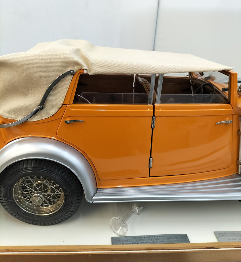 Carica immagine in Galleria Viewer, POCHER 1/8 Rolls-Royce Phantom II 1934 Model Kit