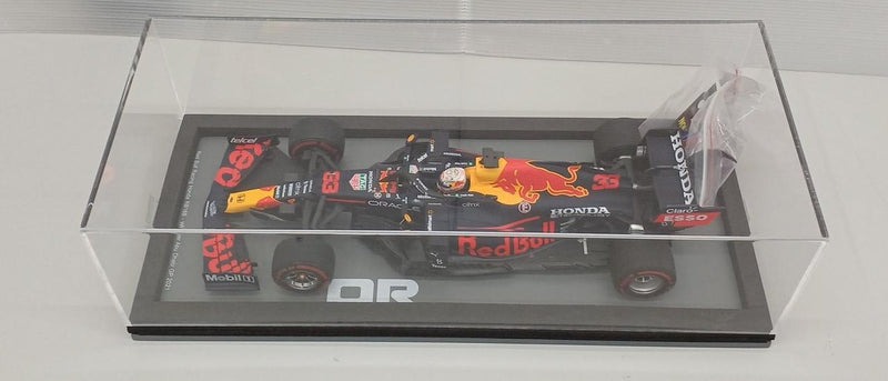 Laden Sie das Bild in Galerie -Viewer, SPARK 1/18 Red Bull Racing Honda RB16B F1 Diecast Model Car
