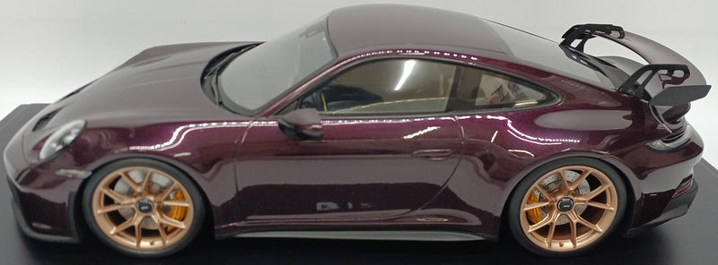Laden Sie das Bild in Galerie -Viewer, PORSCHE WAP0211510NGTA 1/18 Porsche 911 GT3 (992) 2022 Model