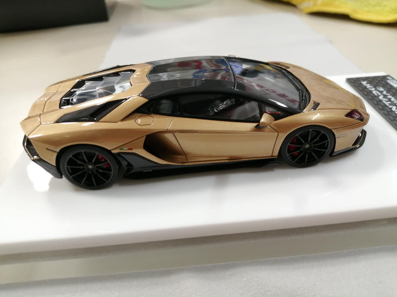 Laden Sie das Bild in Galerie -Viewer, MAKEUP Lamborghini AVENTADOR LP780-4 Ultimae 1/43 Scale Car– Used