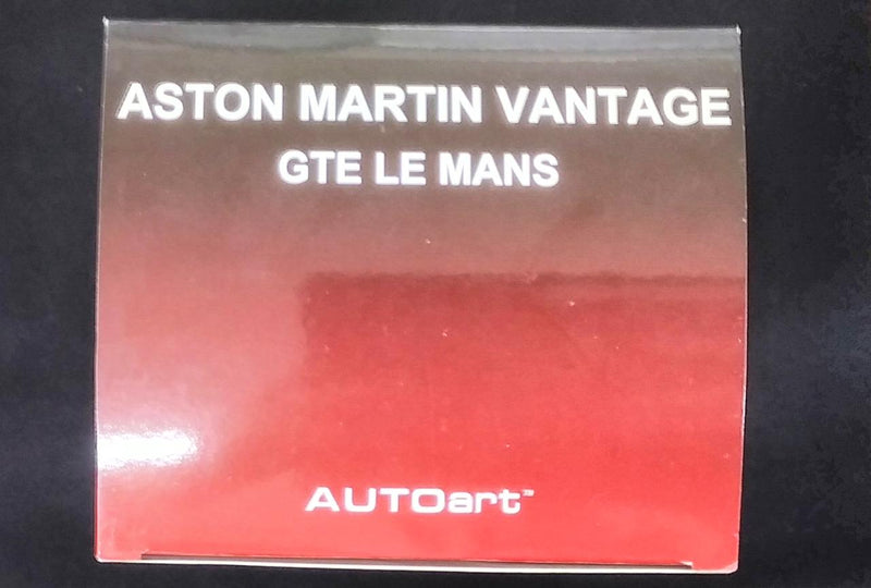 Laden Sie das Bild in Galerie -Viewer, AUTOart Aston Martin Vantage GTE 2018 White 1/18 Scale Car– Used