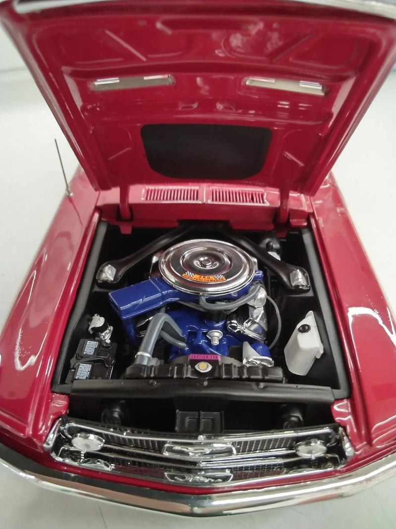 Laden Sie das Bild in Galerie -Viewer, AUTOart 1/18 FORD MUSTANG GT (RED)– Used