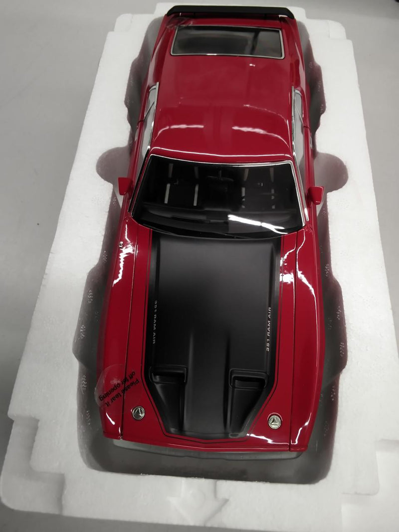 Laden Sie das Bild in Galerie -Viewer, AUTOart 1/18 FORD MUSTANG MACH 1 FASTBACK (Red)– Used