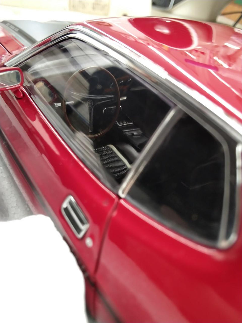 Laden Sie das Bild in Galerie -Viewer, AUTOart 1/18 FORD MUSTANG MACH 1 FASTBACK (Red)– Used