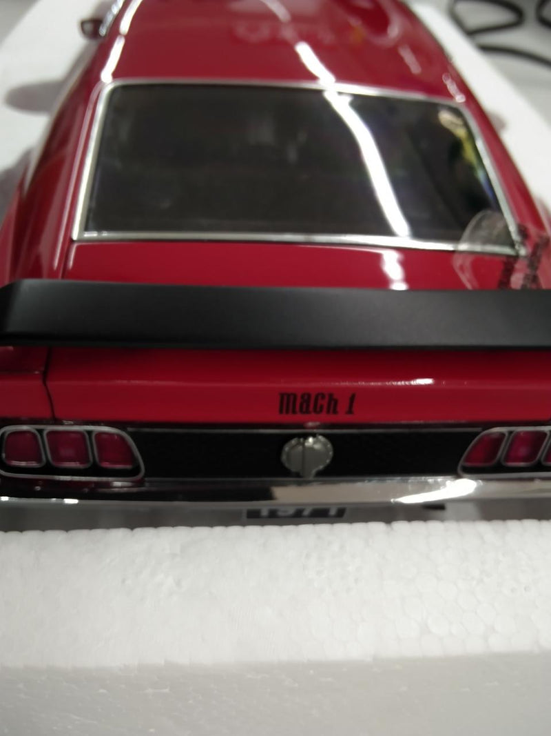 Laden Sie das Bild in Galerie -Viewer, AUTOart 1/18 FORD MUSTANG MACH 1 FASTBACK (Red)– Used