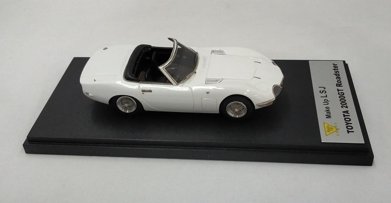 Cargue la imagen en el visor de la galería, MAKE UP 1/43 PEGASUS WHITE TOYOTA 2000GT ROADSTER– Used