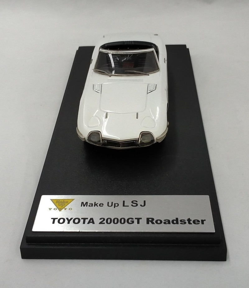 Cargue la imagen en el visor de la galería, MAKE UP 1/43 PEGASUS WHITE TOYOTA 2000GT ROADSTER– Used