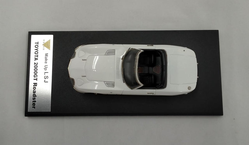 Cargue la imagen en el visor de la galería, MAKE UP 1/43 PEGASUS WHITE TOYOTA 2000GT ROADSTER– Used
