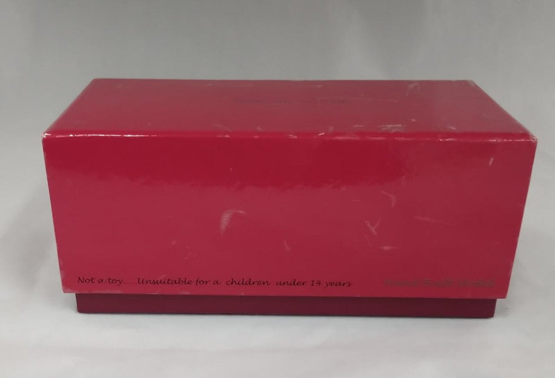 Cargue la imagen en el visor de la galería, MAKE UP 1/43 PEGASUS WHITE TOYOTA 2000GT ROADSTER– Used