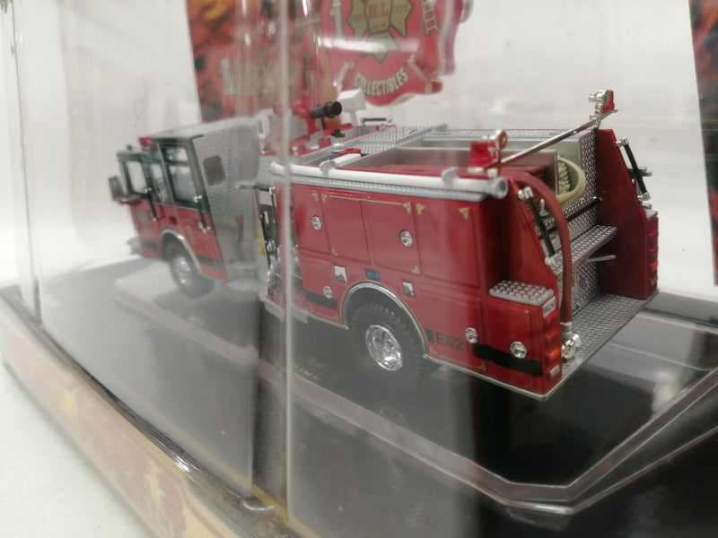 Laden Sie das Bild in Galerie -Viewer, CODE 3 COLLECTIBLES PRINCETON, NEW JERSEY Fire Engine 1/64 Diecast Model– Used
