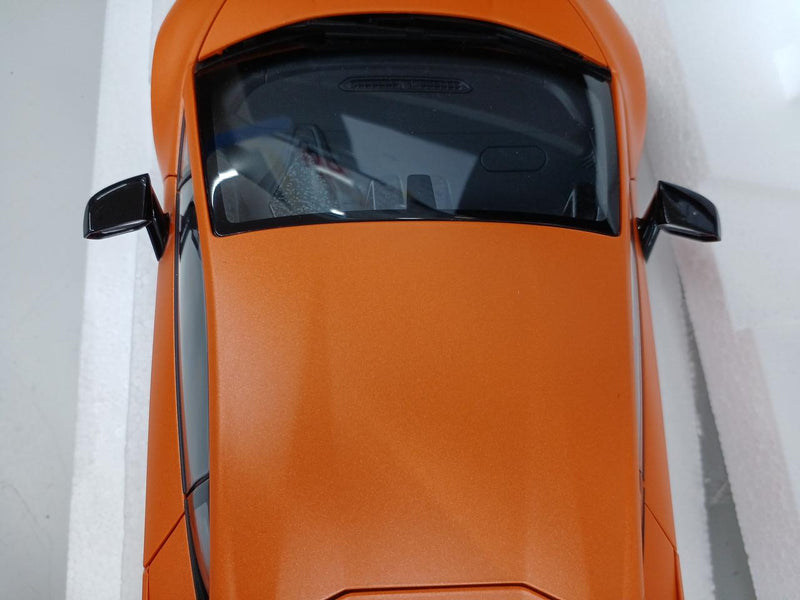 Load image into Gallery viewer, AUTOART Lamborghini Huracan Performante (Matt Orange) 1/18 Scale Car– Used