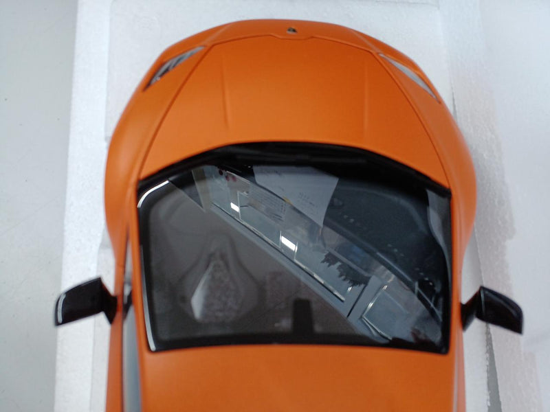 Load image into Gallery viewer, AUTOART Lamborghini Huracan Performante (Matt Orange) 1/18 Scale Car– Used
