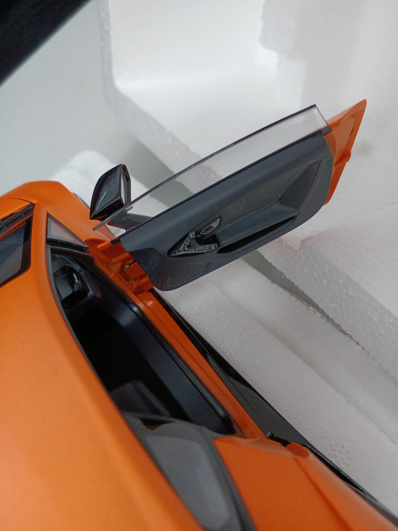 Load image into Gallery viewer, AUTOART Lamborghini Huracan Performante (Matt Orange) 1/18 Scale Car– Used