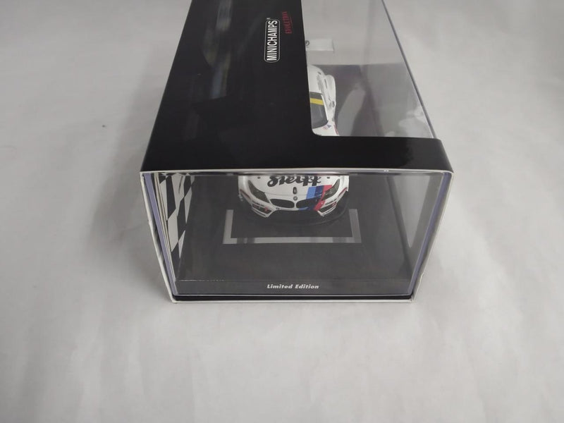 Laden Sie das Bild in Galerie -Viewer, MINICHAMPS BMW Z4 GT3 Sports Trophy Team Studie 2014 1/43 Scale– Used
