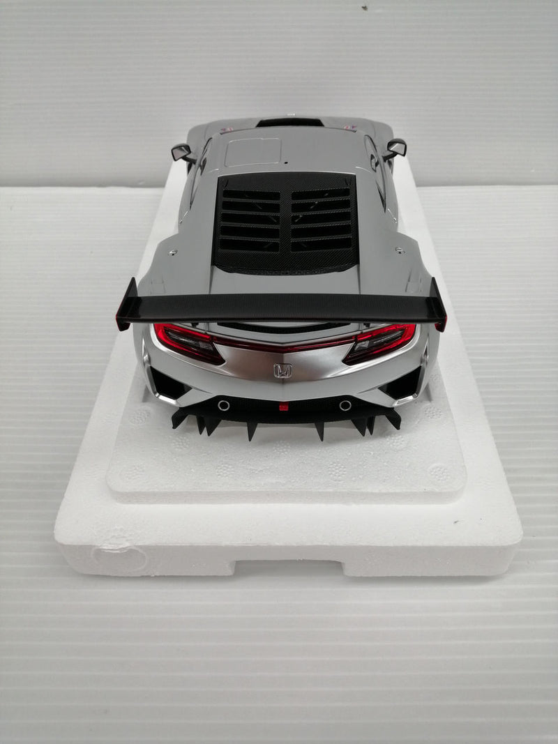 Load image into Gallery viewer, AUTOart HONDA NSX GT3 Silver 1/18 Scale Model Car– Used