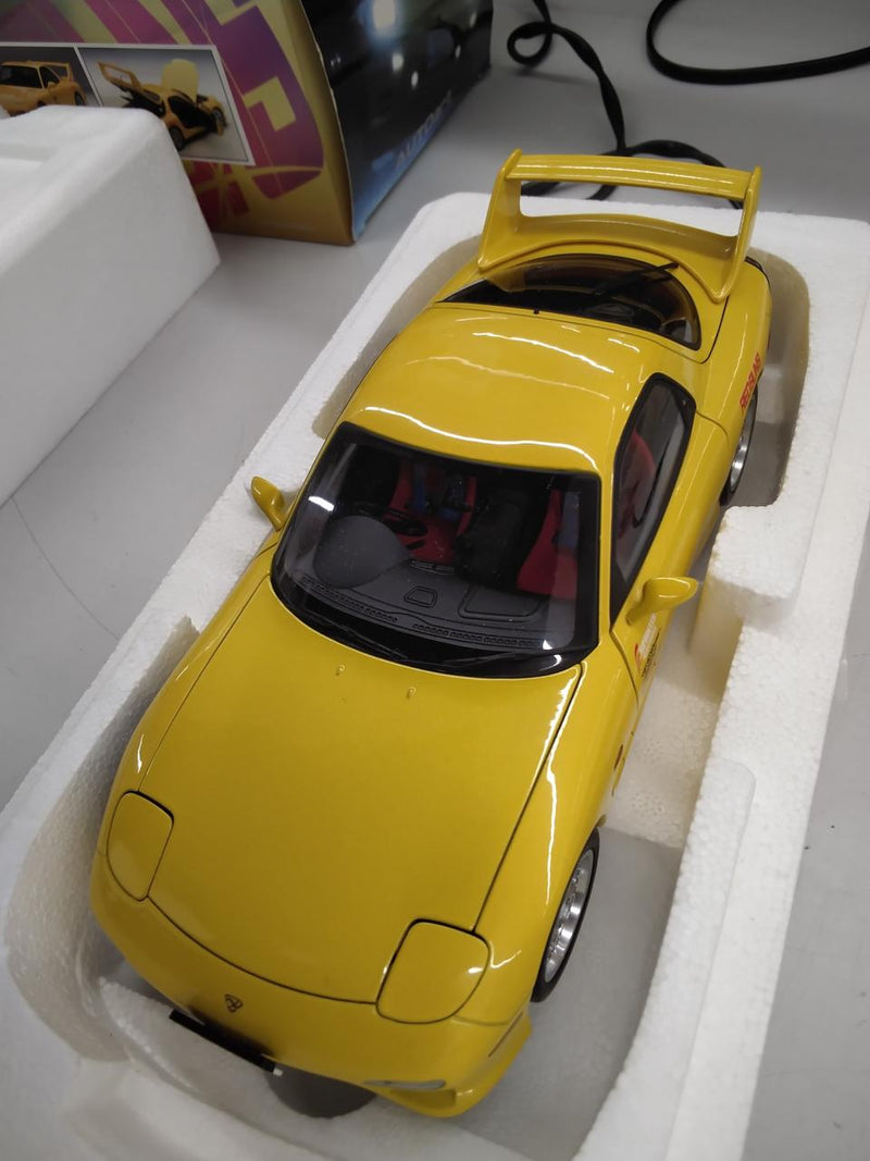 Laden Sie das Bild in Galerie -Viewer, AUTOart 1/18 Mazda ɛ̃fini RX-7 (FD3S) Scale Model Car– Used
