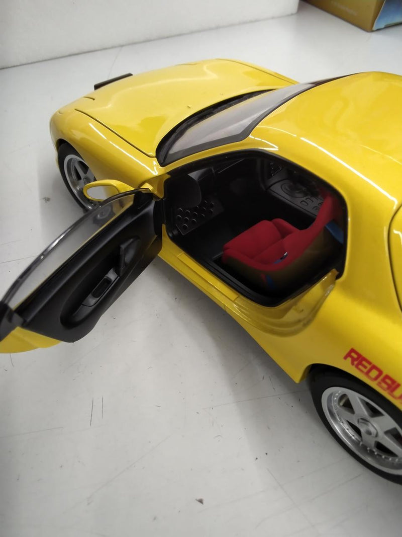 Laden Sie das Bild in Galerie -Viewer, AUTOart 1/18 Mazda ɛ̃fini RX-7 (FD3S) Scale Model Car– Used
