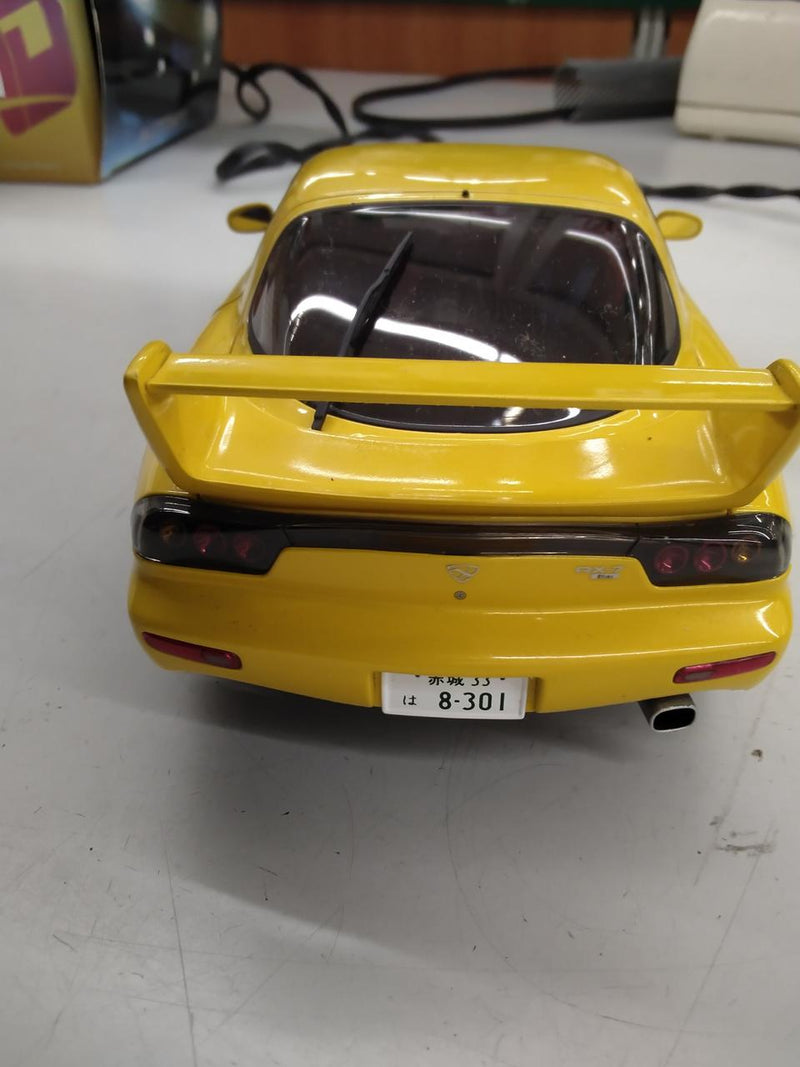 Laden Sie das Bild in Galerie -Viewer, AUTOart 1/18 Mazda ɛ̃fini RX-7 (FD3S) Scale Model Car– Used