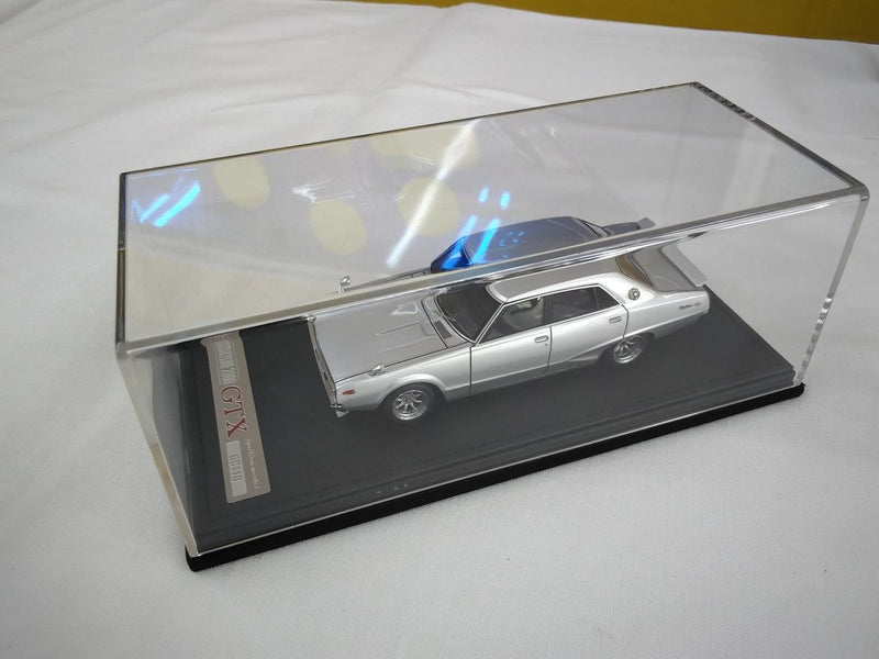 Laden Sie das Bild in Galerie -Viewer, Ignition Model 1/43 Nissan Skyline 2000 GT-X Diecast Car– Used