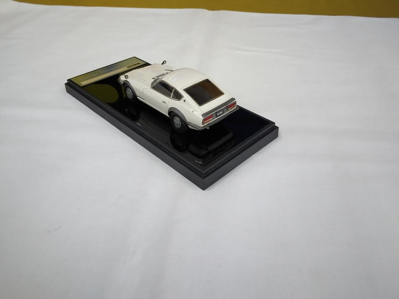 Laden Sie das Bild in Galerie -Viewer, MAKE UP 1/43 Nissan FAIRLADY 240ZG Diecast Car– Used