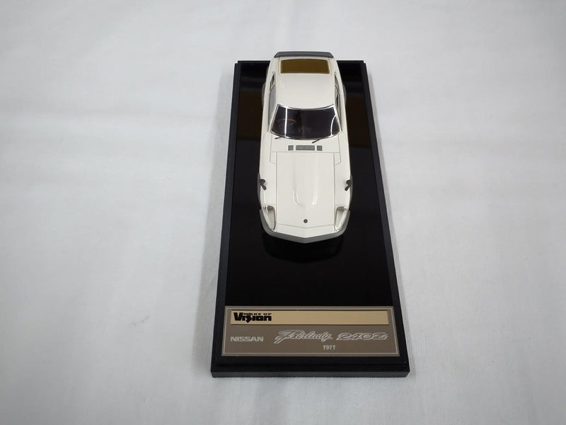 Laden Sie das Bild in Galerie -Viewer, MAKE UP 1/43 Nissan FAIRLADY 240ZG Diecast Car– Used