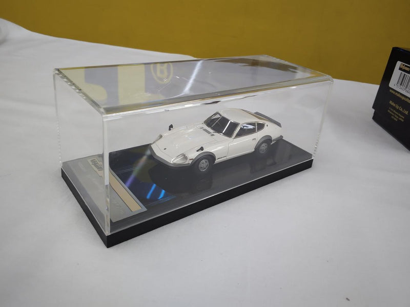 Laden Sie das Bild in Galerie -Viewer, MAKE UP 1/43 Nissan FAIRLADY 240ZG Diecast Car– Used